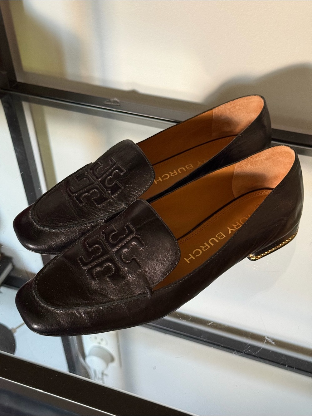 Tory Burch Black Leather Embossed Logo Ruby Loafers - Picture 3 of 4